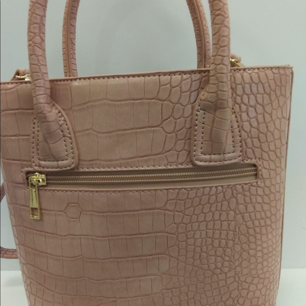 KAARI BLUE BRAND NEW HAND BAG REGULAR 78$